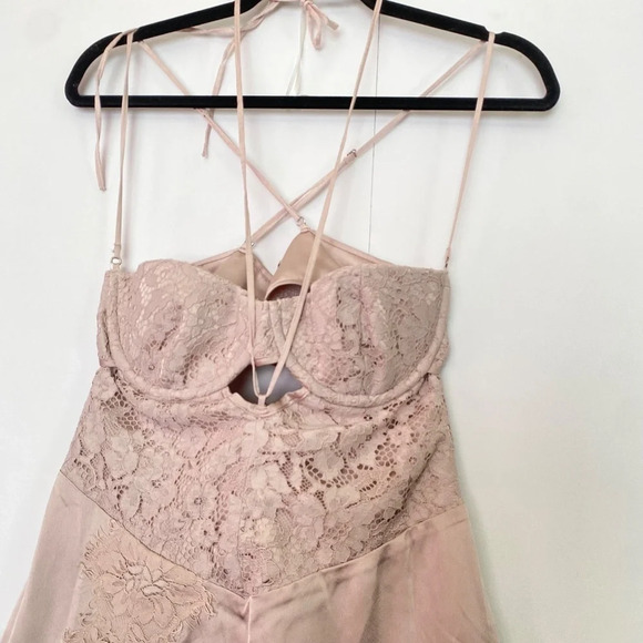 HOUSE OF CB‎ 'Georgia' Crystal Satin and Lace Midi Dress cutout Size M NWOT - Picture 9 of 16